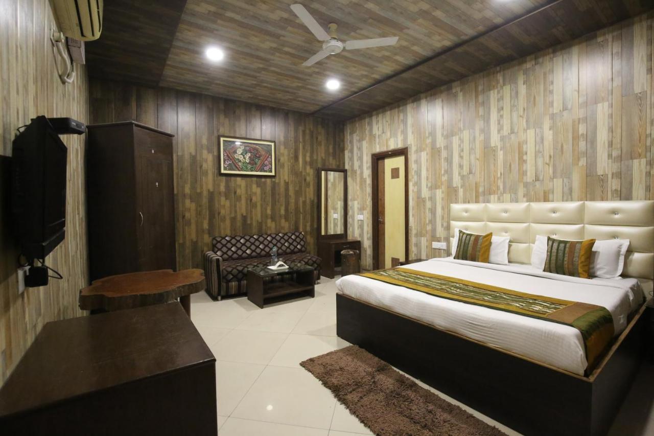 Hotel Hk Continental Amritsar Dış mekan fotoğraf
