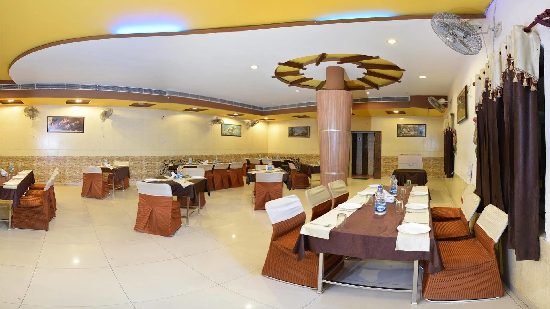 Hotel Hk Continental Amritsar Dış mekan fotoğraf